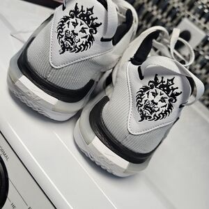 Nike LeBron Witness 7 Basketball Shoes, Sz 11.5